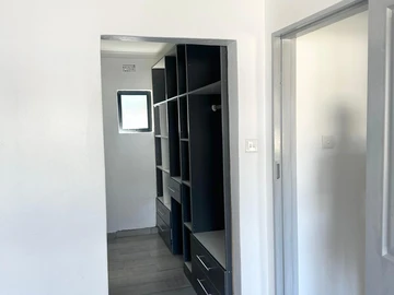 17 Unit Townhouse Complex