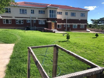 3 Bedroom Flat & Apartment