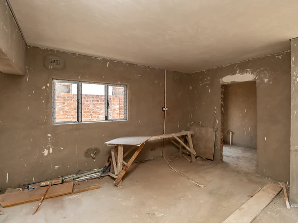 4 Bedroom Flat & Apartment