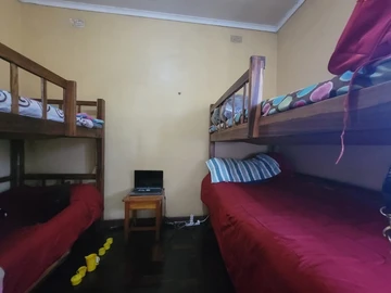 2 Bedroom Flat & Apartment