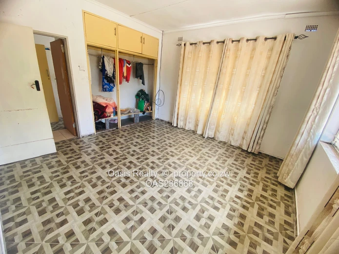 Spacious 4-Bedroom House to Rent  (Sole Mandate)