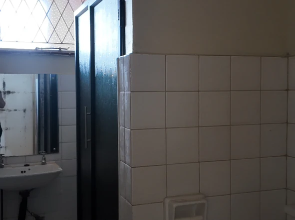 2 Bedroom Flat & Apartment