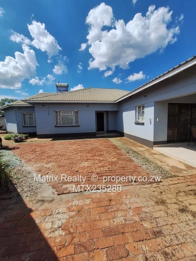 4 Bedroom House for Sale in New Marlborough