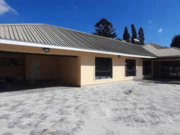 Newly renovated 5 bedroomed house for rent in Greendale 