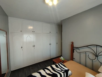 3 Bedroom Flat & Apartment