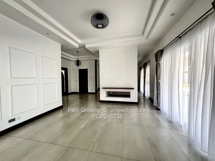 Modern Spacious Townhouse - Carrick Creagh