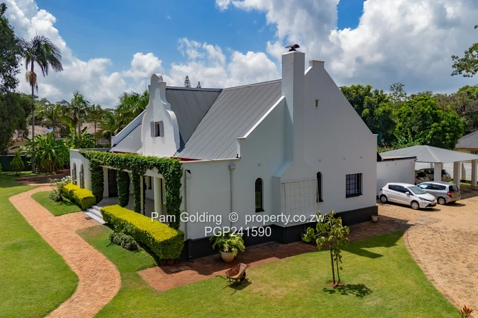 Classic Cape Dutch Architecture in Greendale North / Highlands