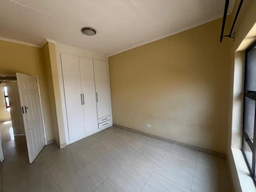 3 Bedroom Flat & Apartment