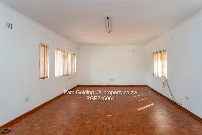 Commercial Property For Rent in Avondale