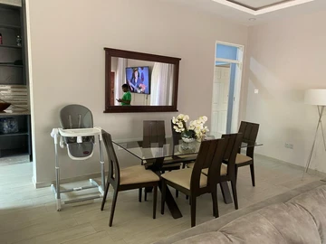 3 Bedroom Flat & Apartment