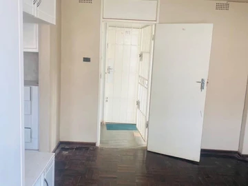 Flat & Apartment