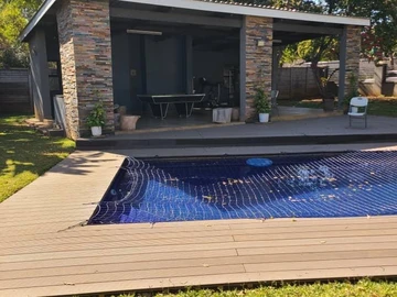 6 Bedroom House
