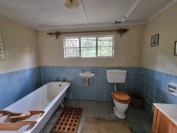 Farm & Agricultural Land