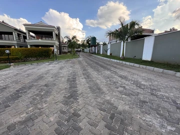 8 Bedroom House