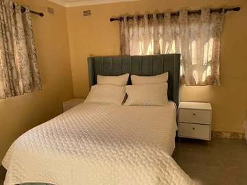 3 Bedroom Flat & Apartment