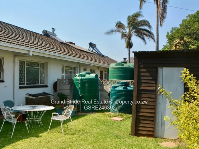 Garden Flat In Avondale