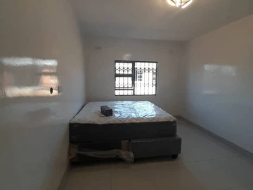 3 Bedroom Flat & Apartment