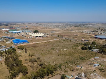 Commercial & Industrial Land