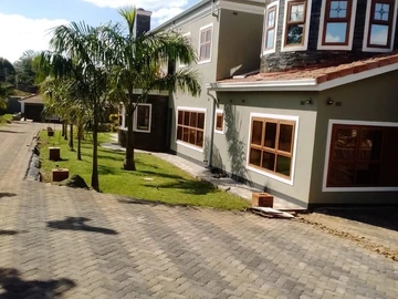 8 Bedroom House