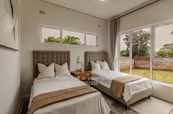 3 bed modern cluster home in Crowhill
