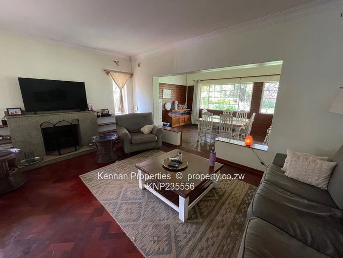 Neat Starter Home In Central Alex Park With Good Power