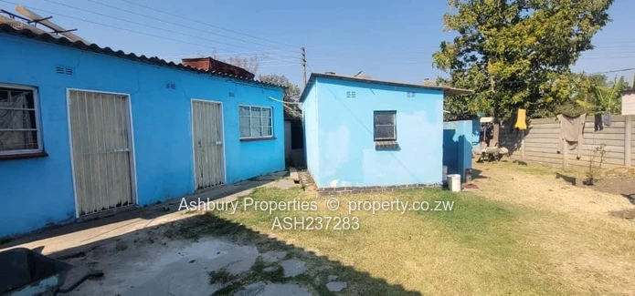 Sentosa 4-Bed Home w/ Thatched Gazebo & Borehole (Sole Mandate)