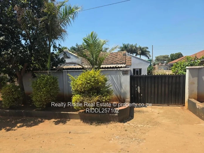 Bloomingdale solid 3 beds house for sale
