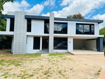 4 Bedroom Townhouse Complex