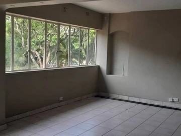 3 Bedroom Flat & Apartment