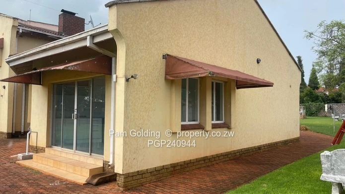 Cosy Bedsitter In Mount Pleasant Heights