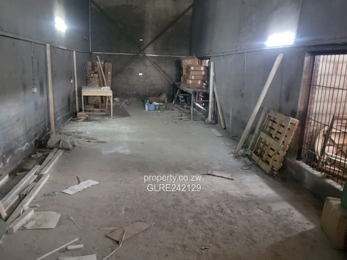 Warehouse To Let Bluffhill, Industrial Park 