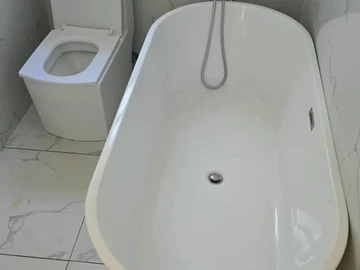 3 Bedroom Flat & Apartment