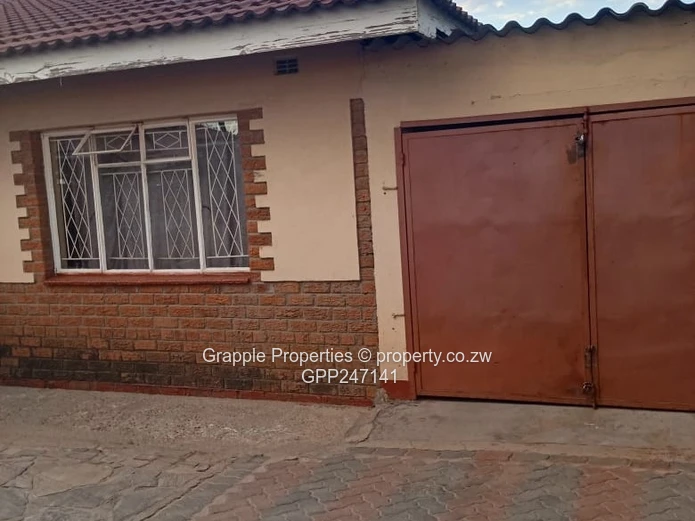 Brick-front 4-Bed Home in Mainway Meadows – Borehole