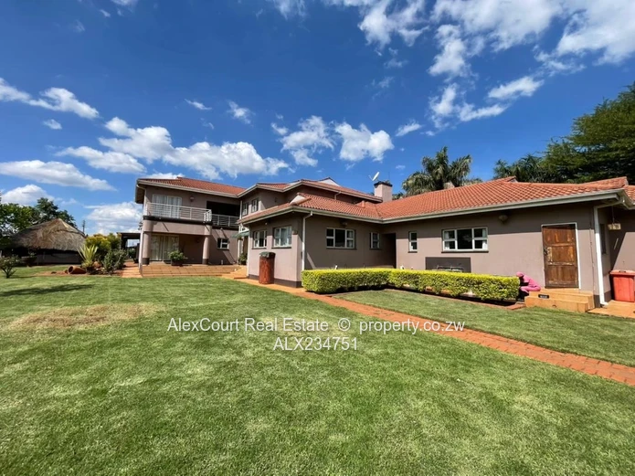 Stunning MIllion Dollar Gletwyn Park House! Bargain!