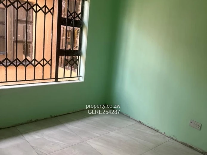 Bright 3-Bed Mabelreign Flat 