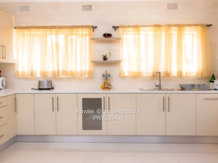 Perez apartments-  Elegant living in the Lush Greendale neighborhood..$150USD/NIGHT