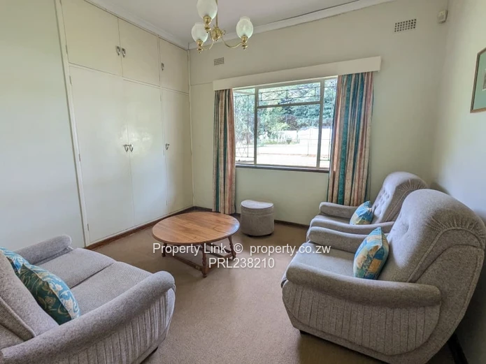 Spacious Family Home With Self-Contained Cottage