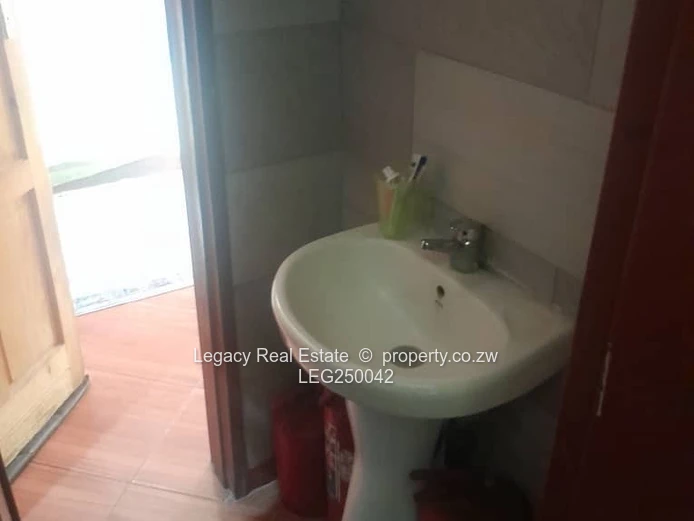 Furnished 1-Bed Flat, Glen Lorne — 24hr Security & ZESA