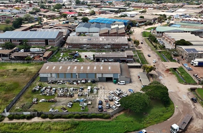 Spacious factory/warehouse