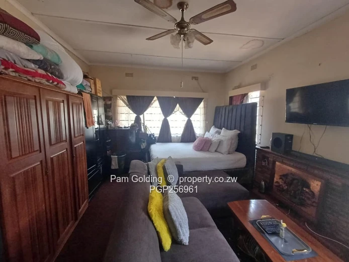 3 Bedroom family home for sale in Morningside