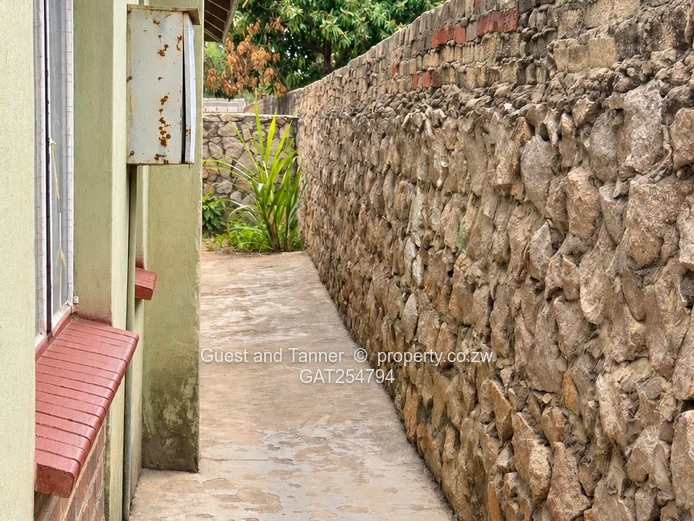 Chitungwiza Unit F, Seke – 4 Bedroom House for Sale