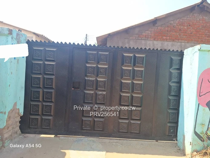 Chitungwiza Unit O, house for sale