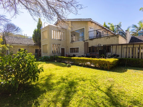 5 Bedroom House