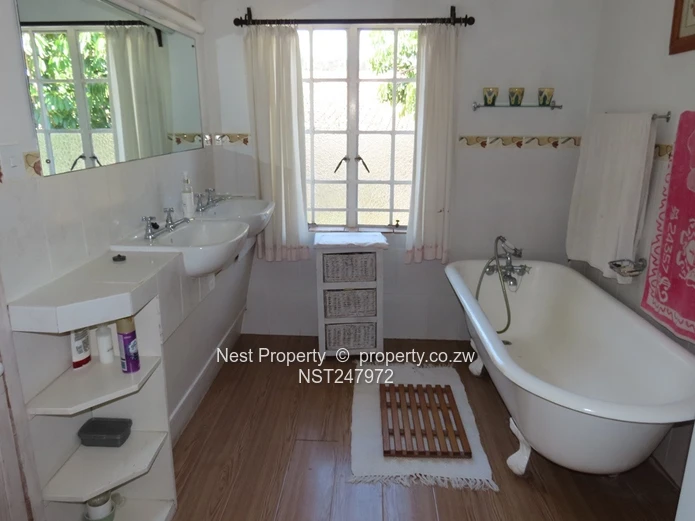 Charming double Storey Home in Borrowdale Brooke!