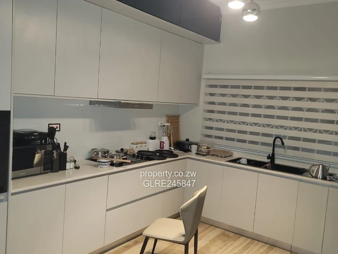 Modern 1-Bed House with Borehole in Madokero