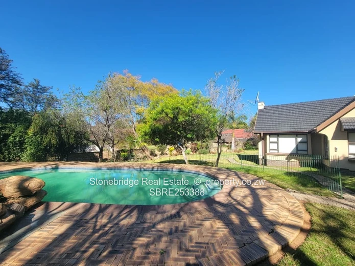 4 Bedroom House in Hillside For Sale