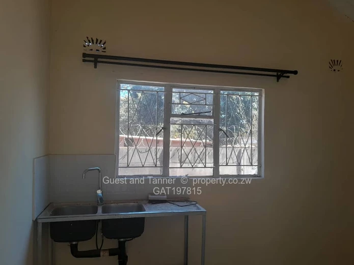 1 Bed House to Rent in Westlea