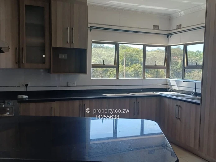 Monavale 3 bedroomed duplex apartment to rent 