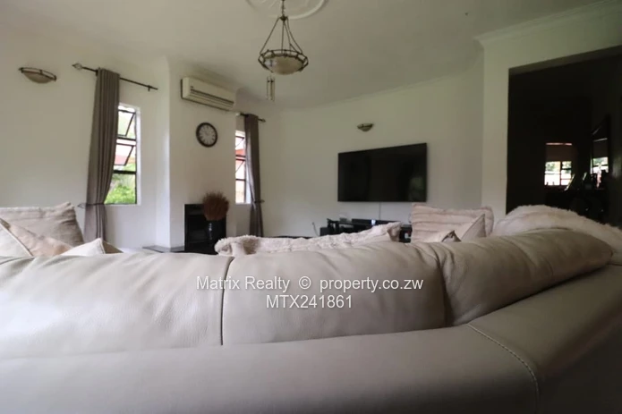 Family Home in Borrowdale Brooke Estate