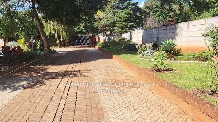 Recently upgraded furnished house in Greystone Park